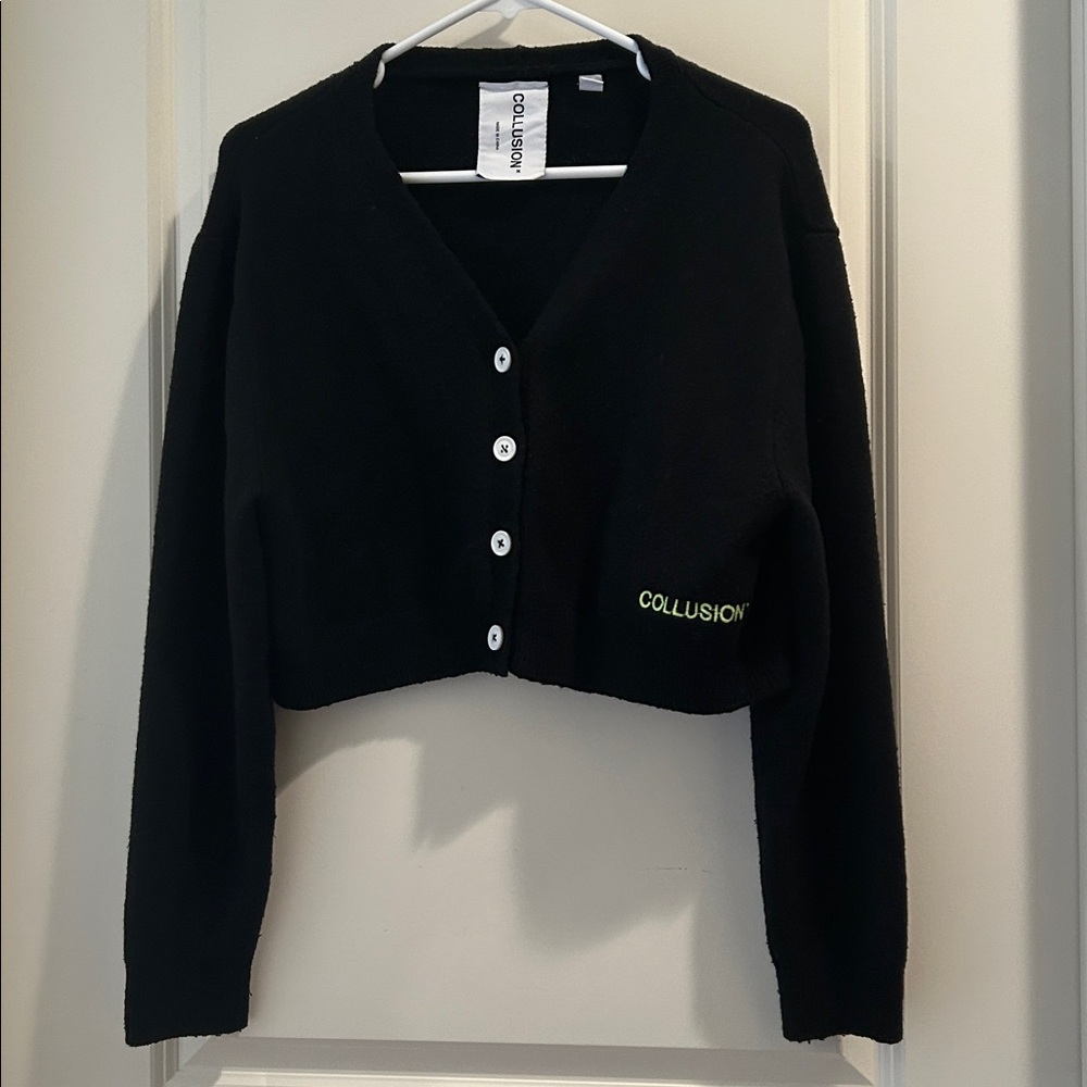 ASOS Collusion Black Cropped V-Neck Boxy Button embroidered Cardigan Sweater 6
